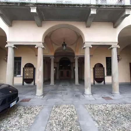 Апартаменты Residenza In Palazzo Storico Nel Cuore Di Бергамо